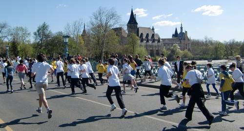 Vivicitta Budapest, 3.5K run, Vajdahunyad Castle (Copyright © 2009-2011 runinternational.eu)