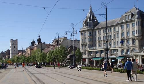 Kossuth tér, Debrecen's main square (Copyright © 2010 runinternational.eu)