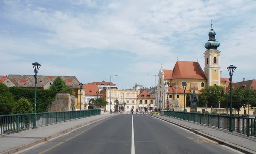 The historic centre of Győr as seen from Győr Kettős Híd (Photo: Copyright © 2019 Hendrik Böttger / runinternational.eu)