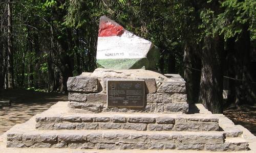 Rock on the summit of Mount Kékes, Hungary (Author: Wikipedysta:P / Polish Wikipedia / Public Domain; photo cropped by Run International)