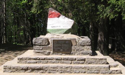 On the summit of Mount Kékes, Hungary (Photo: Author PM /modified from Wikimedia Commons / Public Domain)