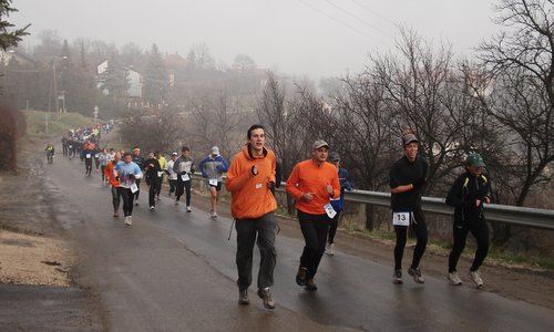 Egerszegi Mountain Man Marathon - runners in the city of Zalaegerszeg in western Hungary (Copyright © 2016 Hendrik Böttger / runinternational.eu)