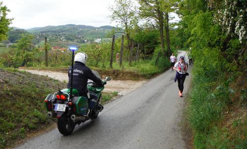 Futás a koraszülöttekért - Run for Preemies, Hungary - the first long climb (Copyright © 2017 Hendrik Böttger / runinternational.eu)