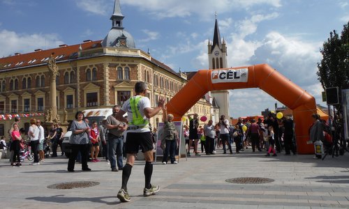 Futás a koraszülöttekért - Run for Preemies, Hungary -  finish in Keszthely (Copyright © 2017 Hendrik Böttger / runinternational.eu)