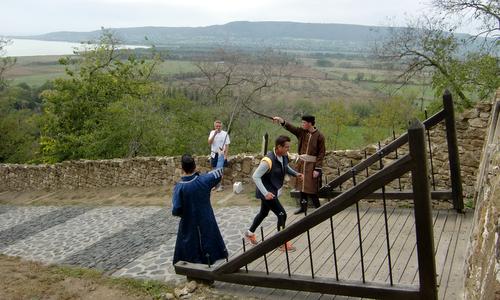 Várfutás, Szigliget, Hungary - The finish line is at the entrance to Szigliget Castle (Photo: Copyright © 2018 Hendrik Böttger / runinternational.eu)