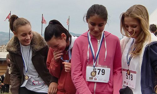 Várfutás Szigliget - medals to the best finishers (Copyright © 2012 Hendrik Böttger)