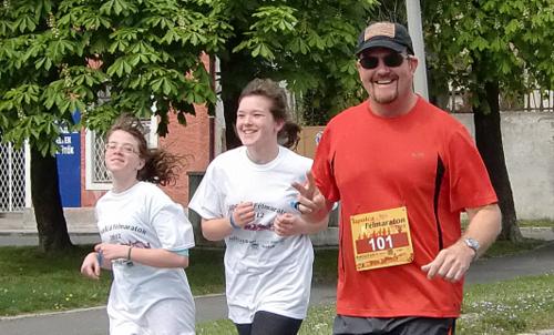 Tapolca Félmaraton 2012 - a Californian family (Copyright © 2012 runinternational.eu)