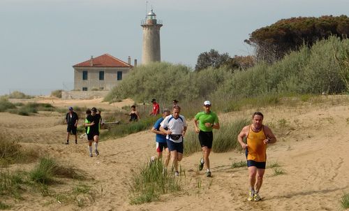 A piedi per Bibione 2012 - on the beach at the lighthouse (Copyright © 2012 runinternational.eu)