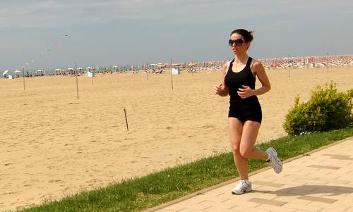 A piedi per Bibione 2012 - along the beach promenade of Bibione (Copyright © 2012 runinternational.eu)