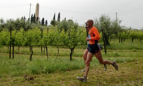 Trofeo del Custoza 2012 - at the Ossario del Custoza (Copyright © 2012 runinternational.eu)