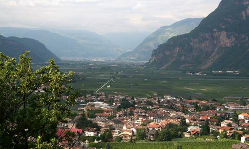 Adige River Valley between Ora and Laives (Copyright © 2010 Helga Spitzer Lahner)