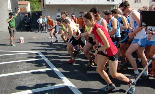 Trail Jamarun - start in the village of Bagnoli della Rosandra (Copyright © 2012 runinternational.eu)