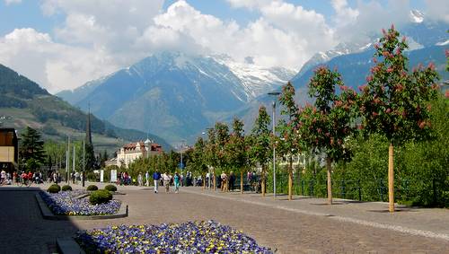 Meran Thermenplatz (Photo: Copyright © 2010 Hendrik Böttger / runinternational.eu)