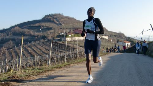 Angéline Nyiransabimana, winner Montefortiana Half Marathon 2011 (Copyright © 2011 runinternational.eu)