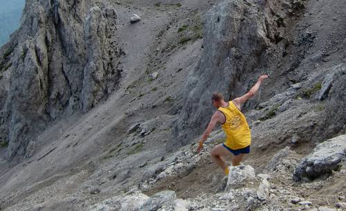 2.  Peralba Sky Marathon 2010, Fabrizio Puntel at the Passo del Mulo (Photo: Copyright © 2010 Hendrik Böttger / runinternational.eu)