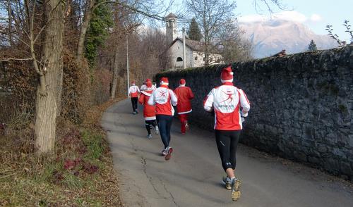 Santa Klaus Running 2011, route through villages around Belluno (Copyright © 2011 runinternational.eu)