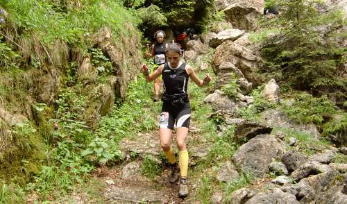 Skyrace Carnia 2011, route over rocky terrain (Copyright © 2011 runinternational.eu)