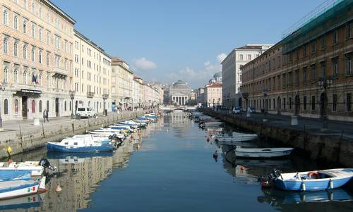 Canal Grande, Trieste, Italy (Copyright © 2012 Hendrik Böttger / runinternational.eu)