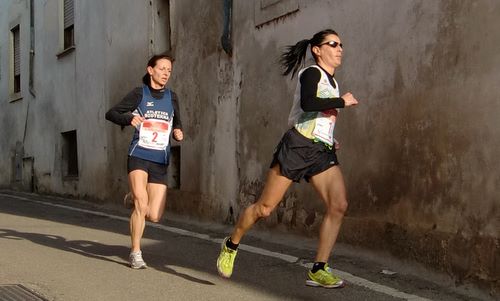 Ivana Iozzia leads Michela Zanatta (Copyright © 2012 runinternational.eu)