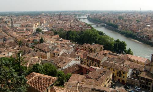 Verona as seen from Castel S. Pietro (Copyright © 2012 runinternational.eu)