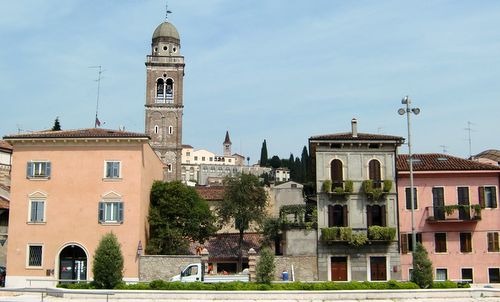 Participants will run past Santa Maria in Organo, Verona, Italy (Copyright © 2012 runinternational.eu)