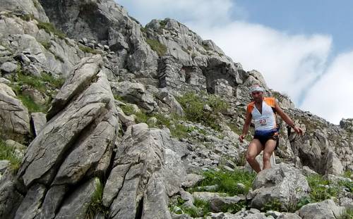 Skyrace Carnia - downhill from Pal Piccolo to Timau (Copyright © 2013 Hendrik Böttger / runinternational.eu)