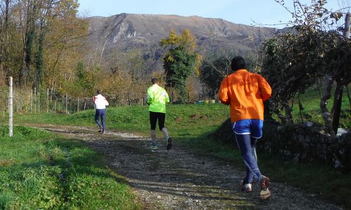 Corse Pignote, Artegna, Italy - The route offers fine views of Monte Cuarnan (Copyright © 2015 Hendrik Böttger / runinternational.eu)