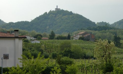 Santuario della Madonna della Rocca, Cornuda, Veneto, Italy (Copyright © 2018 Hendrik Böttger / runinternational.eu)