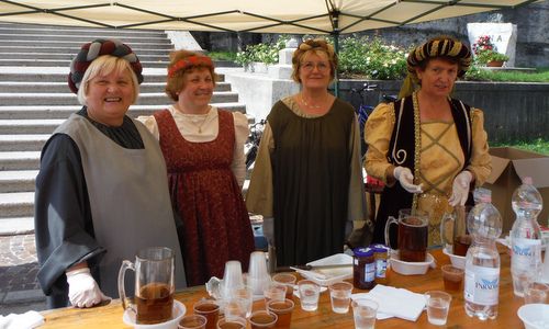 Marcia ‘Blave di Mortean’, Mortegliano, Friuli, Italy - Four ladies in folk costumes (Copyright © 2016 Hendrik Böttger / runinternational.eu)