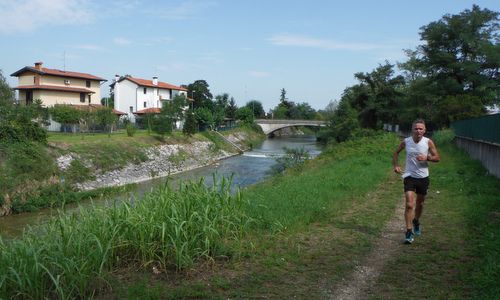 Marcia ‘Blave di Mortean’, Mortegliano, Friuli, Italy - The route runs along the River Cormor (Copyright © 2016 Hendrik Böttger / runinternational.eu)