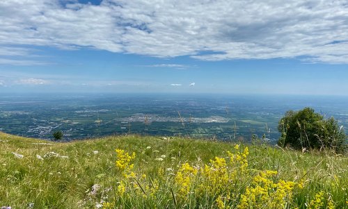 Piancavallo, Italy (Photo by Alessio Patron on Unsplash / Photo modified by runinternational.eu)