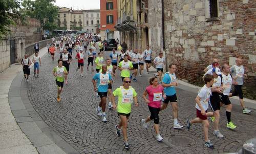 Straverona 2013 - on the cobbles of Verona (Copyright © 2013 Hendrik Böttger / runinternational.eu)