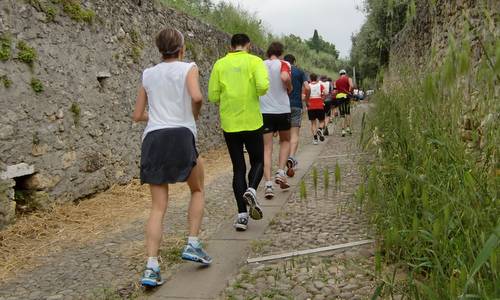Straverona 2013 - uphill on cobbles (Copyright © 2013 Hendrik Böttger / runinternational.eu)
