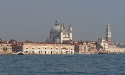 Santa Maria della Salute, Venice, Italy (Copyright © 2017 Anja Zechner / runinternational.eu)