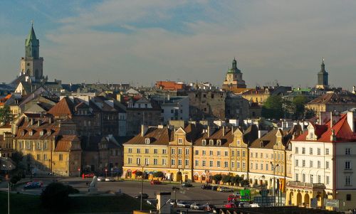 Plac Zamkowy, Lublin, Poland (Author: User:Szater / commons.wikimedia.org / public domain / photo cropped by runinternational.eu)