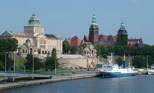 Wały Chrobrego, Szczecin, Poland (Author: Horvat / commons.wikimedia.org / public domain / photo cropped by runinternational.eu)