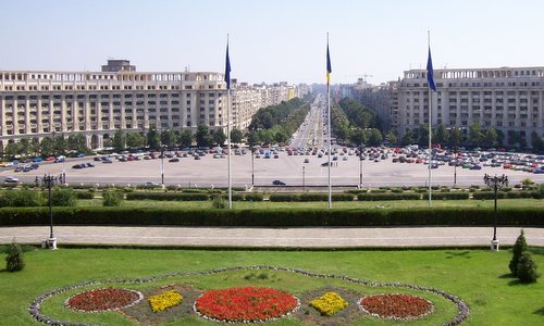 Piața Constituției and Bulevardul Unirii, Bucharest (Author: Al at Dutch Wikipedia / public domain / photo cropped by runinternational.eu)