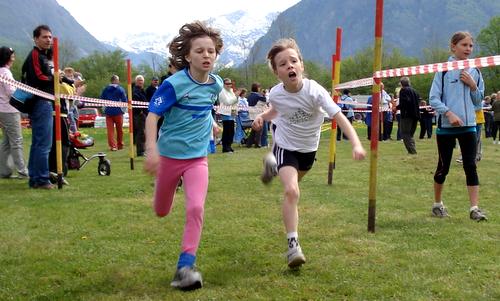 Bovški tek, children's race - Bovec, Slovenia (Copyright © 2014 Hendrik Böttger / runinternational.eu)
