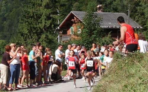 Tek po Dovžanovi soteski - children's race (Copyright © 2009 Hendrik Böttger / runinternational.eu)