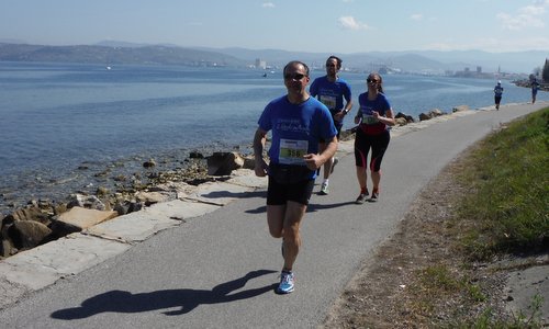 Istrski maraton, Slovenia - the route between Izola and Koper (Copyright © 2015 Hendrik Böttger / runinternational.eu)