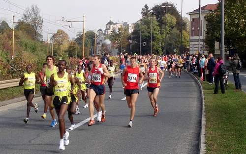 14th Ljubljana Marathon: Start, group 2 (Photo: Copyright © 2009 Hendrik Böttger / runinternational.eu)