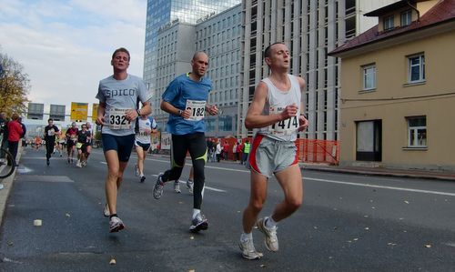 Ljubljana Marathon - runners on Dunajska cesta in the Bežigrad District (Copyright © 2015 Hendrik Böttger / runinternational.eu)