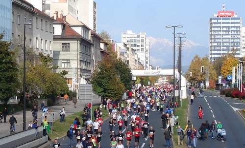 Ljubljana Marathon - Ljubljanski maraton, Slovenia - The course offers fine views of the Alps. (Copyright © 2016 Hendrik Böttger / runinternational.eu)