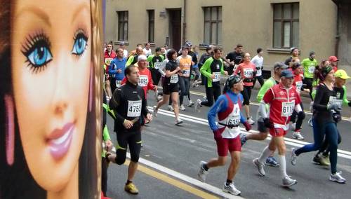 Ljubljana Marathon 2011 - spectator (Copyright © 2009-2011 runinternational.eu)