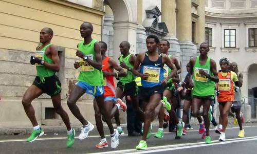 Ljubljana Marathon 2011 -the leading men at half-way mark (Copyright © 2011 runinternational.eu)