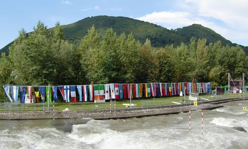 Tacen Whitewater Course at the foot of Šmarna gora, Ljubljana, Slovenia (Copyright © 2015 Hendrik Böttger / runinternational.eu)