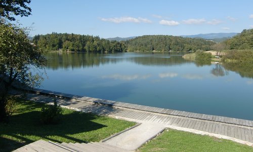 Maraton državnosti - The half marathon route runs from Celje to Šmartinsko jezero, Slovenia (Copyright © 2016 Hendrik Böttger / runinternational.eu)