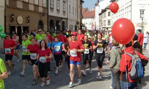 Tek trojk, Ljubljana, Slovenia - Around 2,000 teams of three runners take part in the event every year (Copyright © 2017 Hendrik Böttger / runinternational.eu)