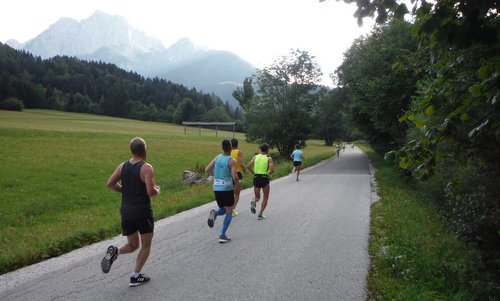 Kranjskogorska 10ka, Slovenia - 10k runners on the cycleway between Kranjska Gora and Rateče (Copyright © 2019 Hendrik Böttger / runinternational.eu)