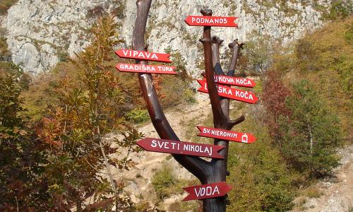 Which way to Nanos? (Copyright © 2008 Hendrik Böttger / runinternational.eu) 